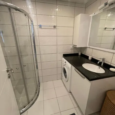 Apartman Alanya Merkezde Full Aktiviteli 1+1 Esyali Daire Alanya