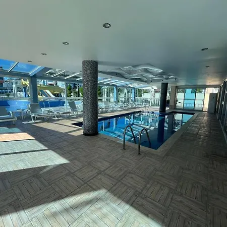 Alanya Merkezde Full Aktiviteli 1+1 Esyali Daire * Alanya